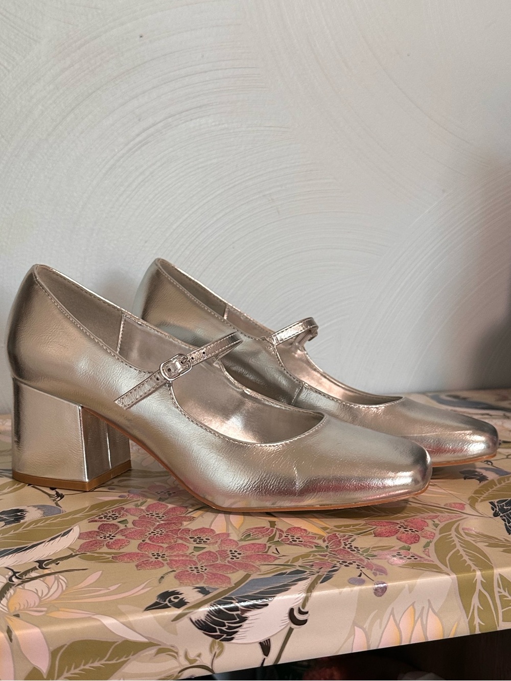 Silver Steve Madden Mary Jane heels